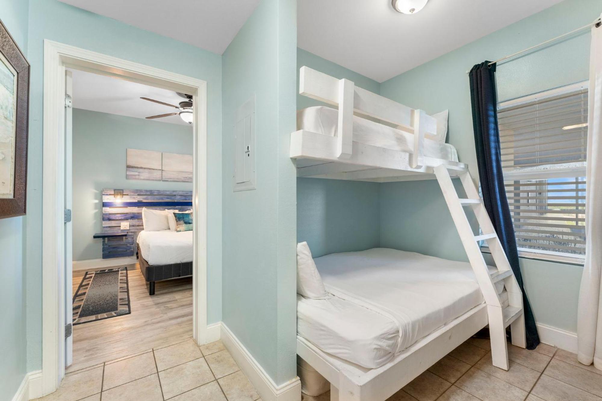 Laketown Wharf #1306 By Nautical Holiday home