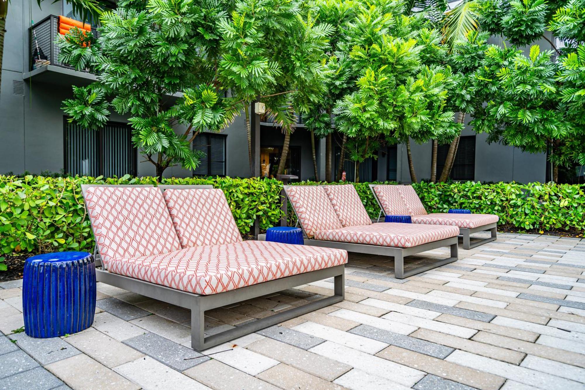 Amazing 2 Bedroom Unit In Doral Miami With Free Parking Apartment Hialeah Gardens