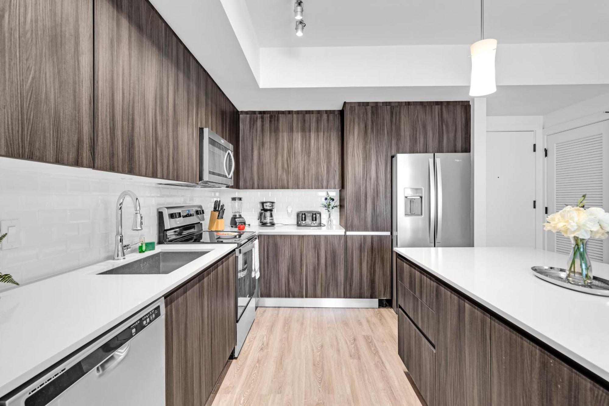Amazing 2 Bedroom Unit In Doral Miami With Free Parking * Hialeah Gardens
