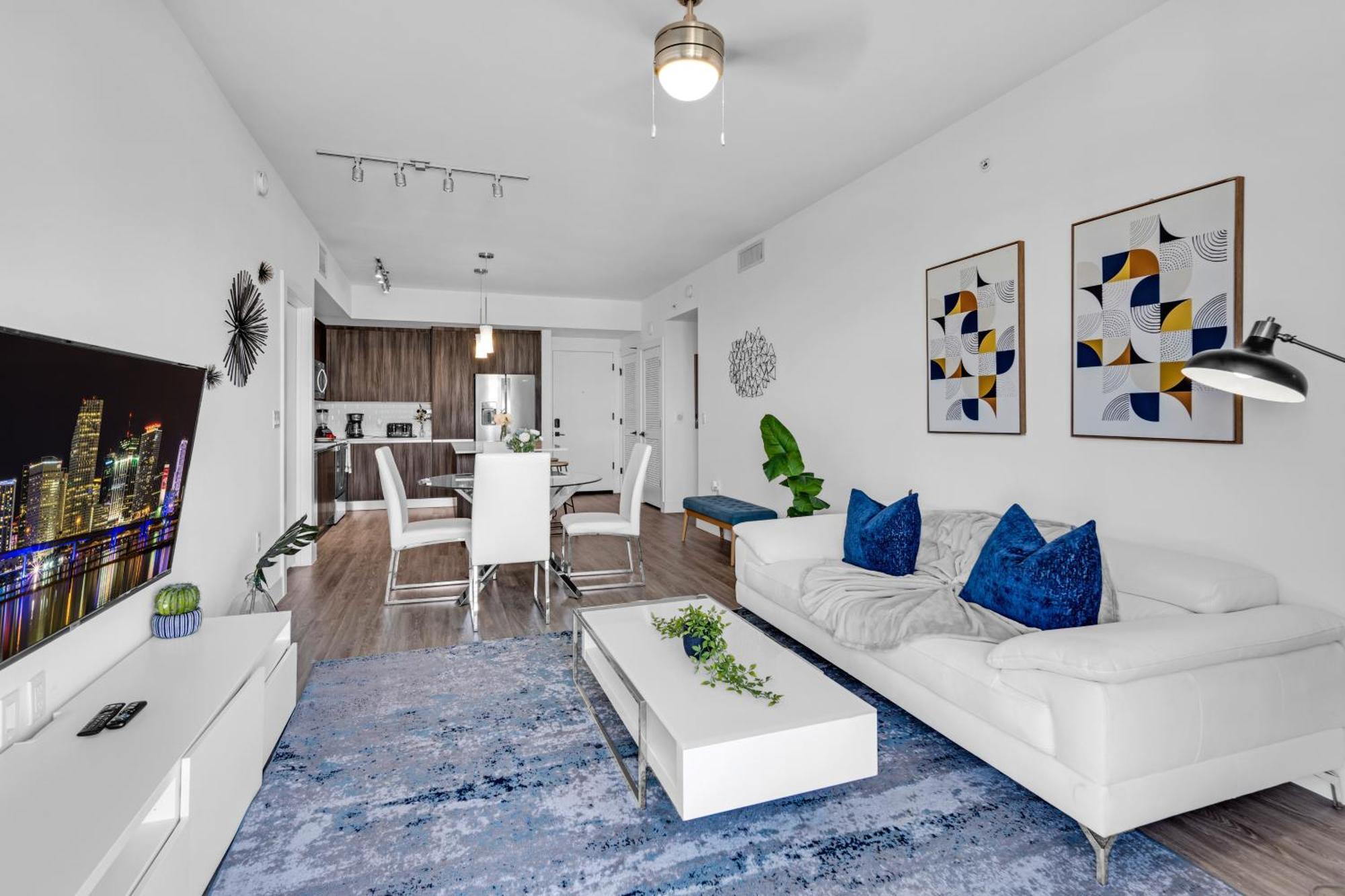 Amazing 2 Bedroom Unit In Doral Miami With Free Parking Apartment