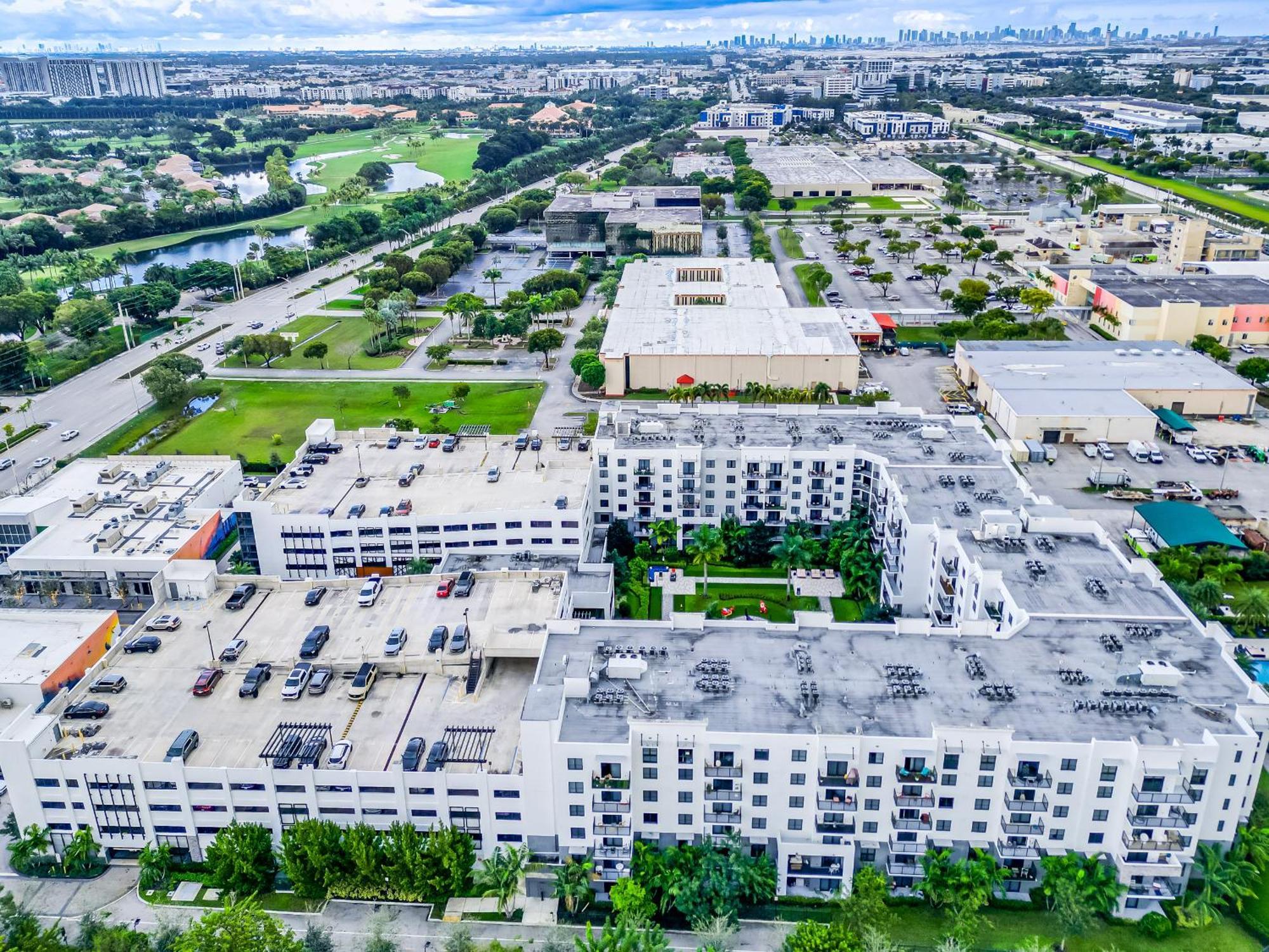 Apartment Amazing 2 Bedroom Unit In Doral Miami With Free Parking