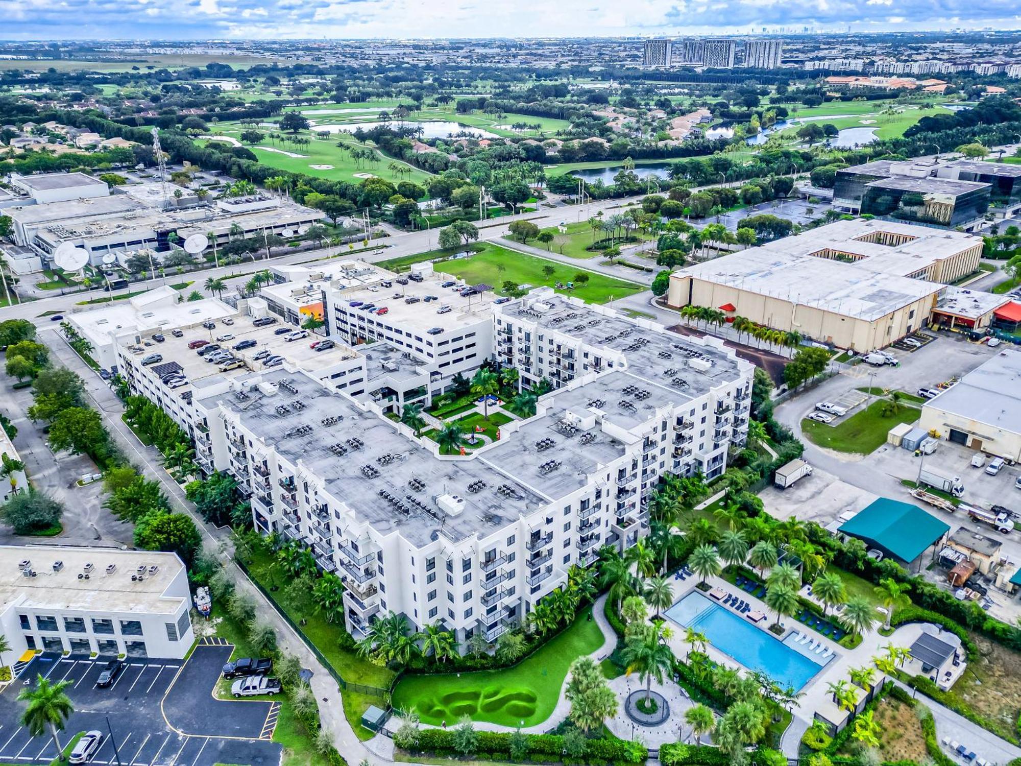 Apartment Amazing 2 Bedroom Unit In Doral Miami With Free Parking *