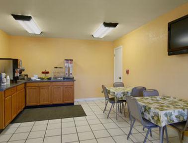 Hotel Days By Wyndham DeFuniak Springs