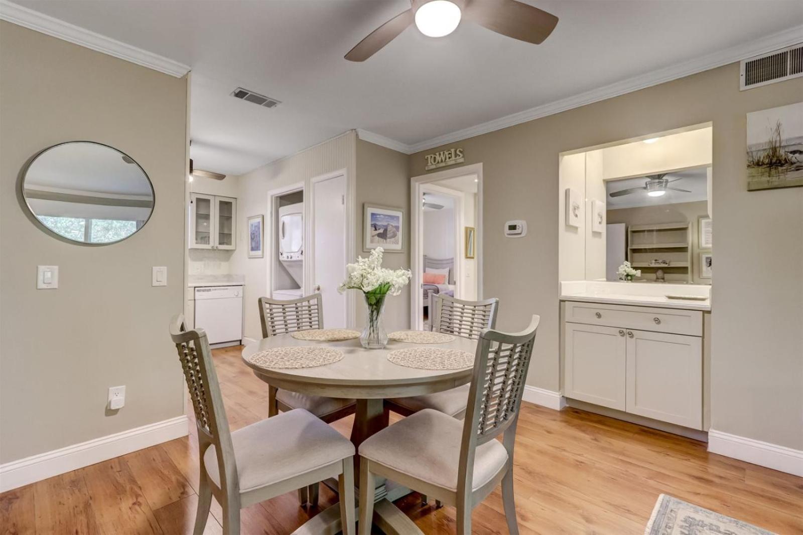 Apartment 9e Amelia Landings *