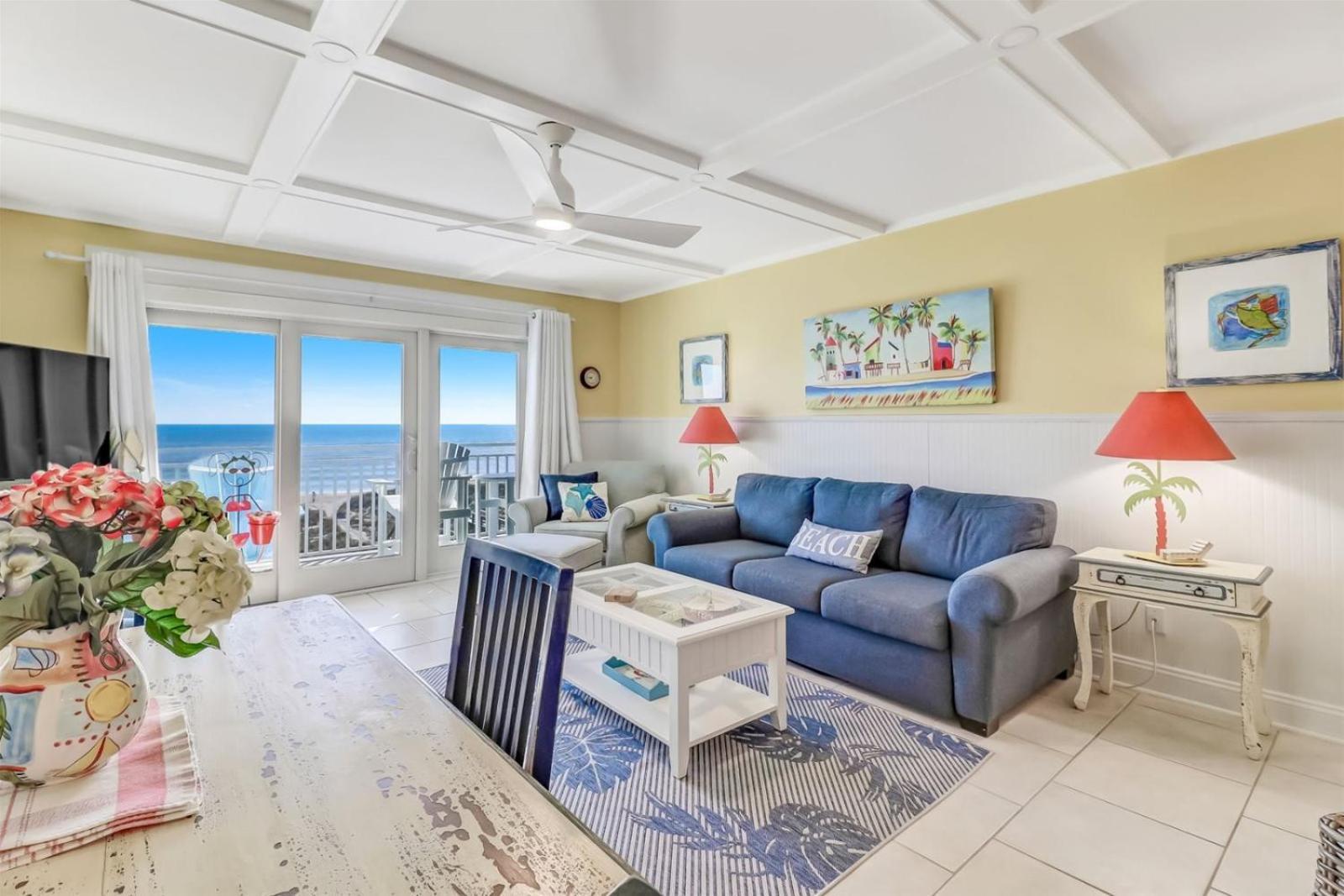 405 Ketch Courtyard Apartment *