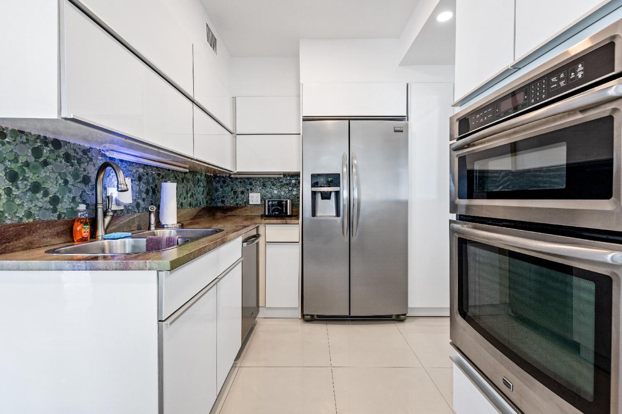 Apartment Oceanfront Luxury Penthouse On The 3 Bedroom