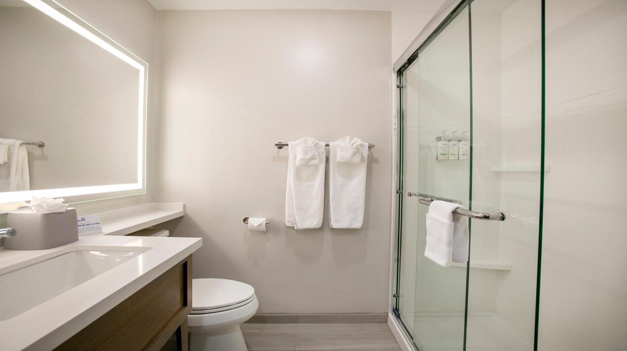 Hotel Express- North Palm And Ihg