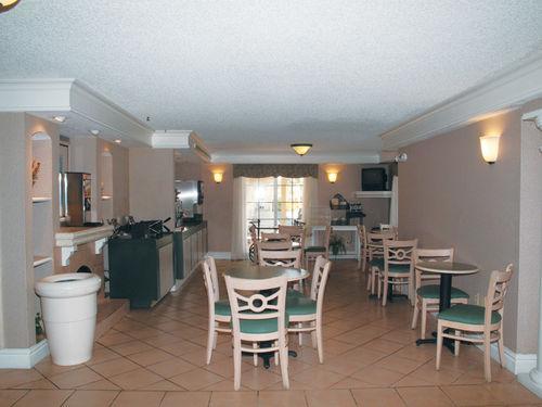 Baymont By Wyndham Orange Park Jacksonville