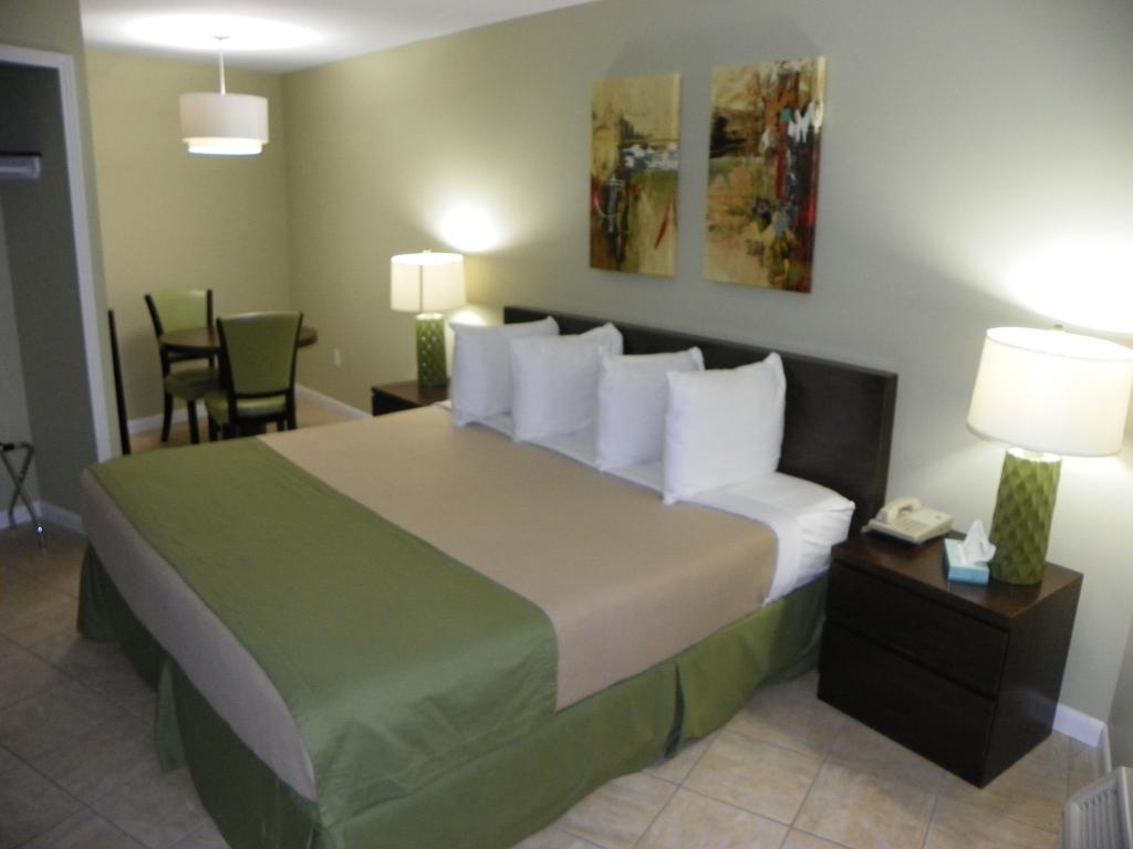Island Shores 3*