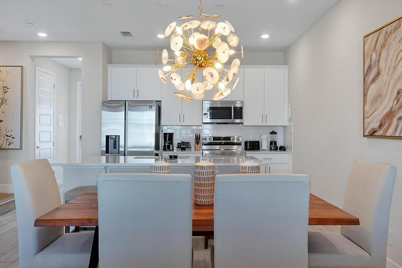 Holiday home Cozy 3 Bedroom Townhouse Near W/ Patio *