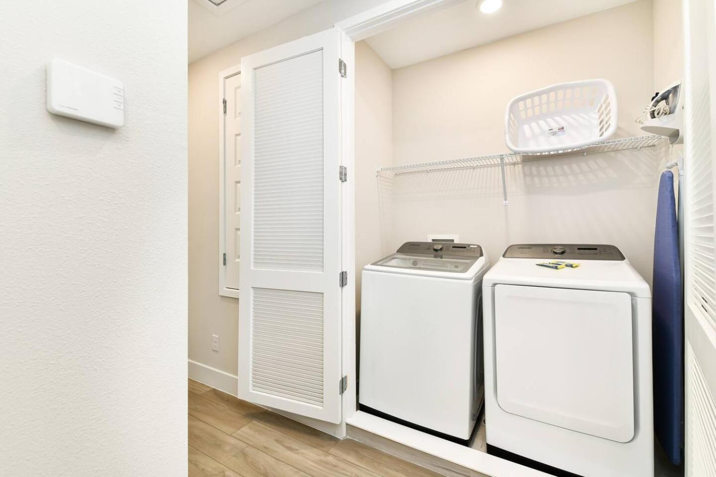 Holiday home Cozy 3 Bedroom Townhouse Near W/ Patio