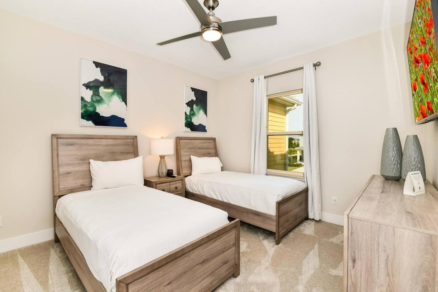 Cozy 3 Bedroom Townhouse Near W/ Patio * Kissimmee