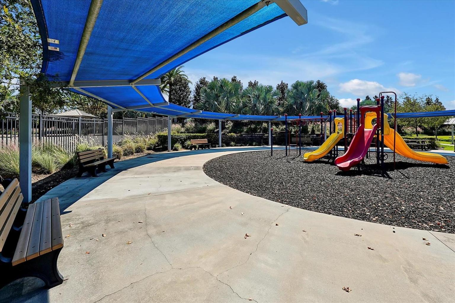 Cozy 3 Bedroom Townhouse Near W/ Patio Holiday home Kissimmee