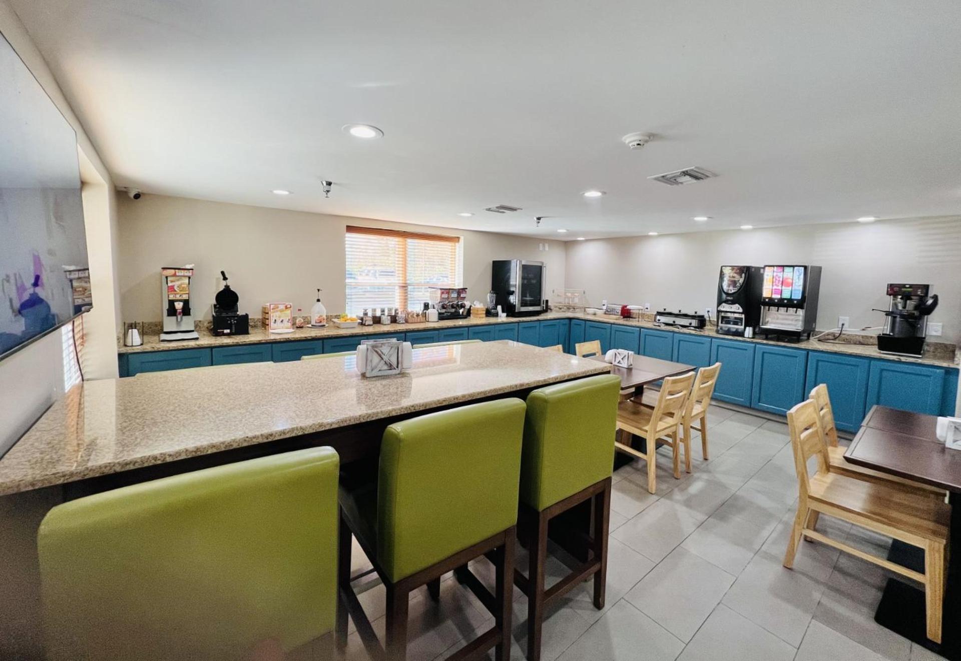 Hotel Country & By Radisson, City, Fl
