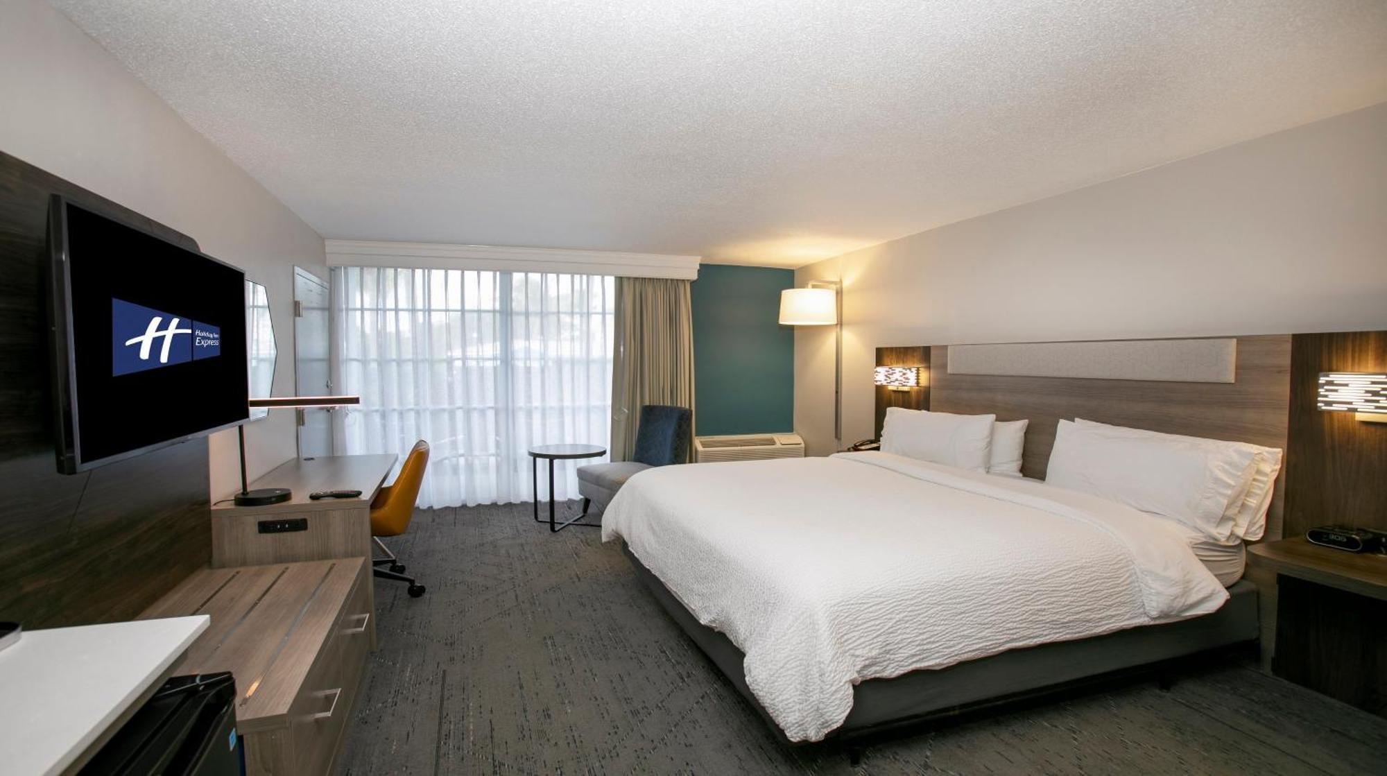 Hotel Express- North Palm And Ihg