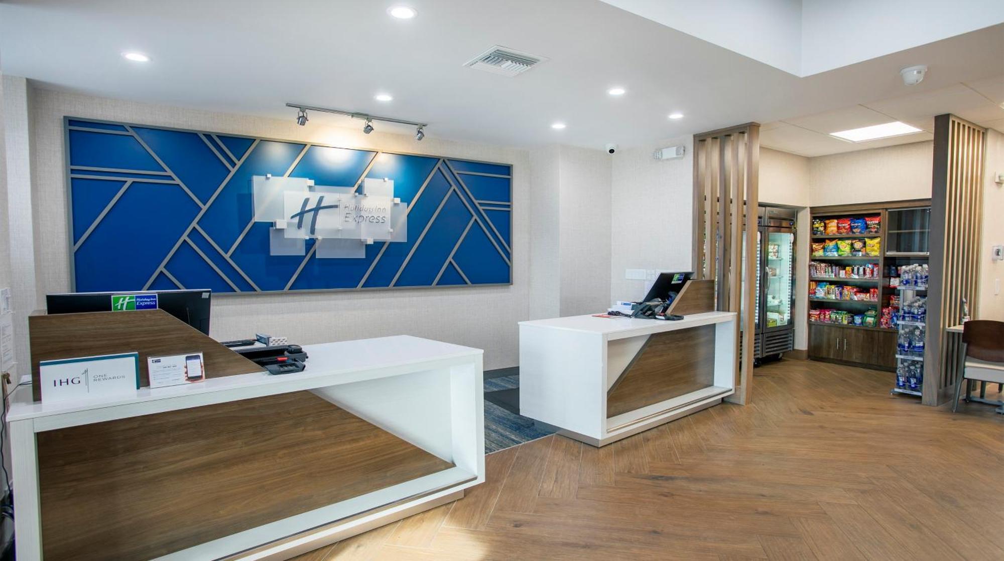 Express- North Palm And Ihg Hotel Juno Beach