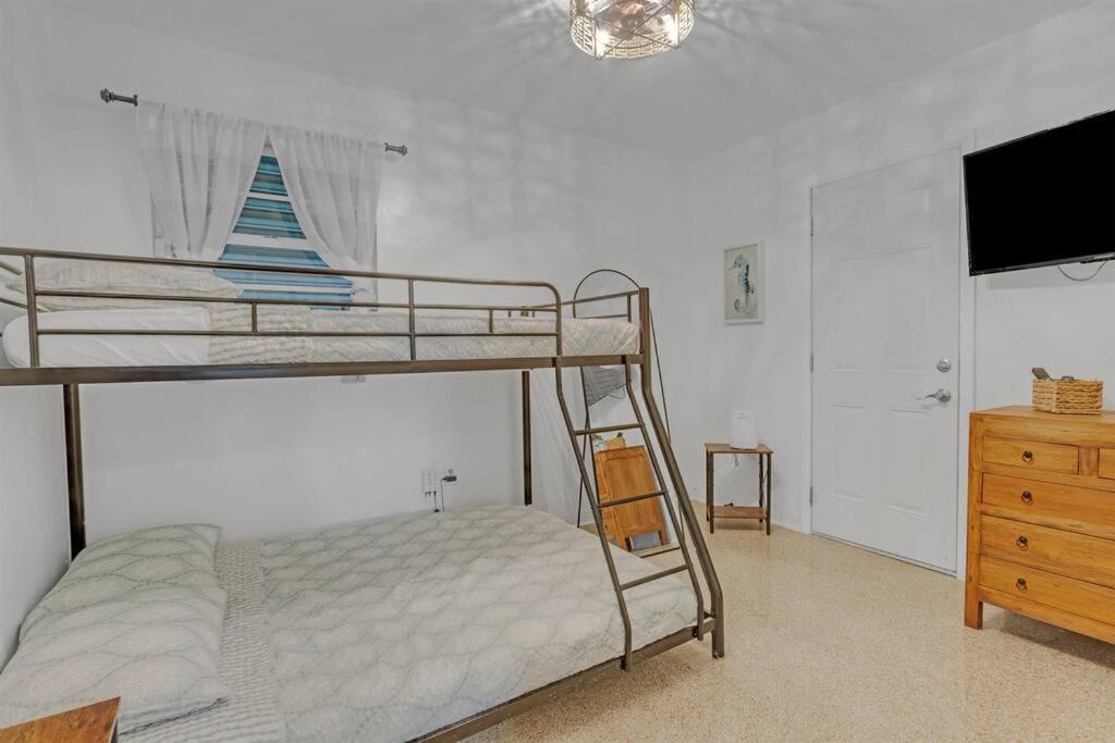 Holiday home 7-person Luxury Spa, Fenced Paradise, Vibes *