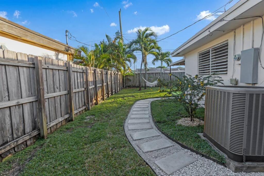 7-person Luxury Spa, Fenced Paradise, Vibes *