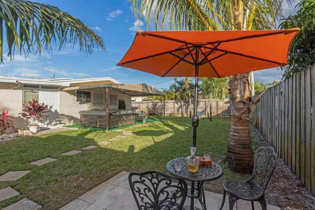 7-person Luxury Spa, Fenced Paradise, Vibes Holiday home Pembroke Pines