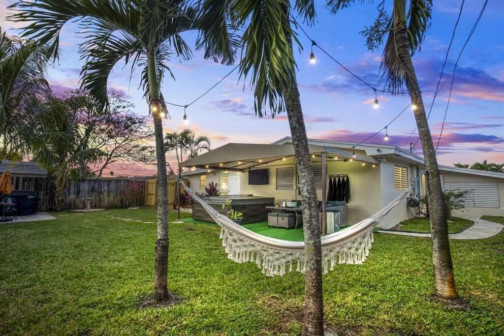 7-person Luxury Spa, Fenced Paradise, Vibes Holiday home *