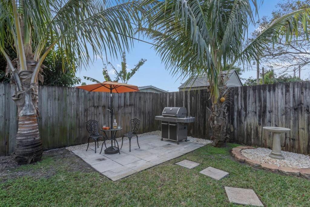 Holiday home 7-person Luxury Spa, Fenced Paradise, Vibes Pembroke Pines
