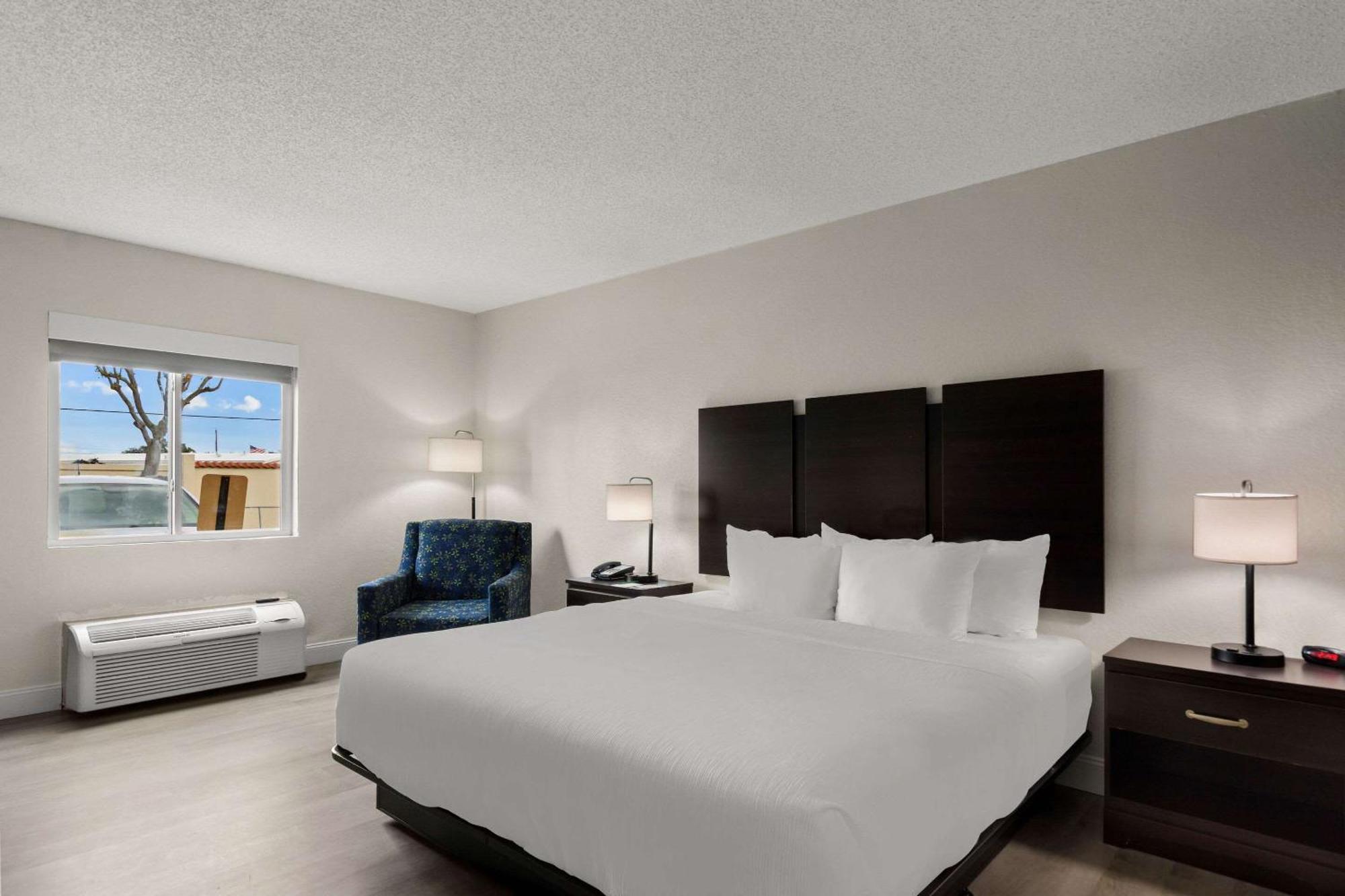 Quality I-75 Inn 2*
