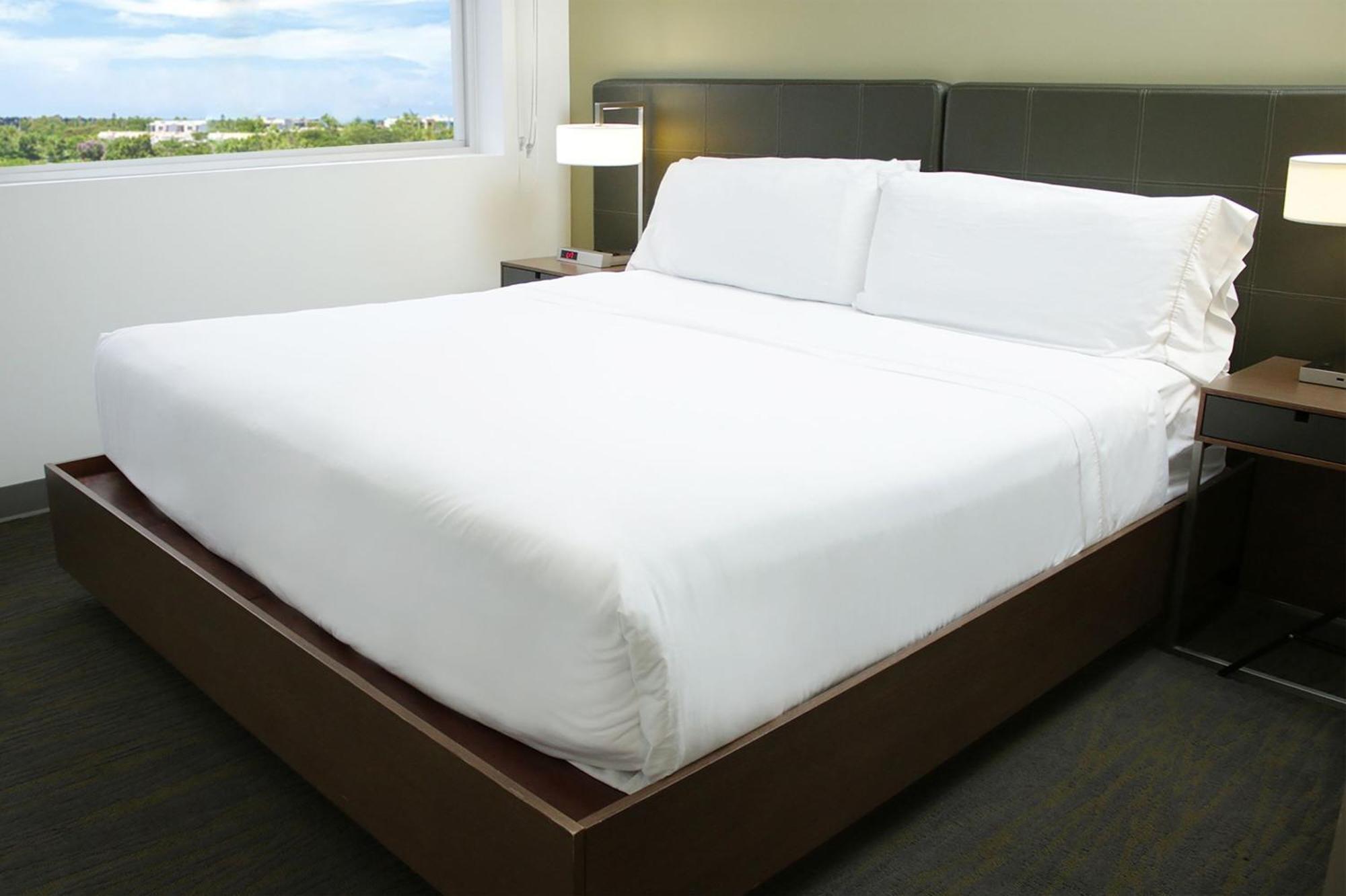 Hotel Element Miami Doral 3*