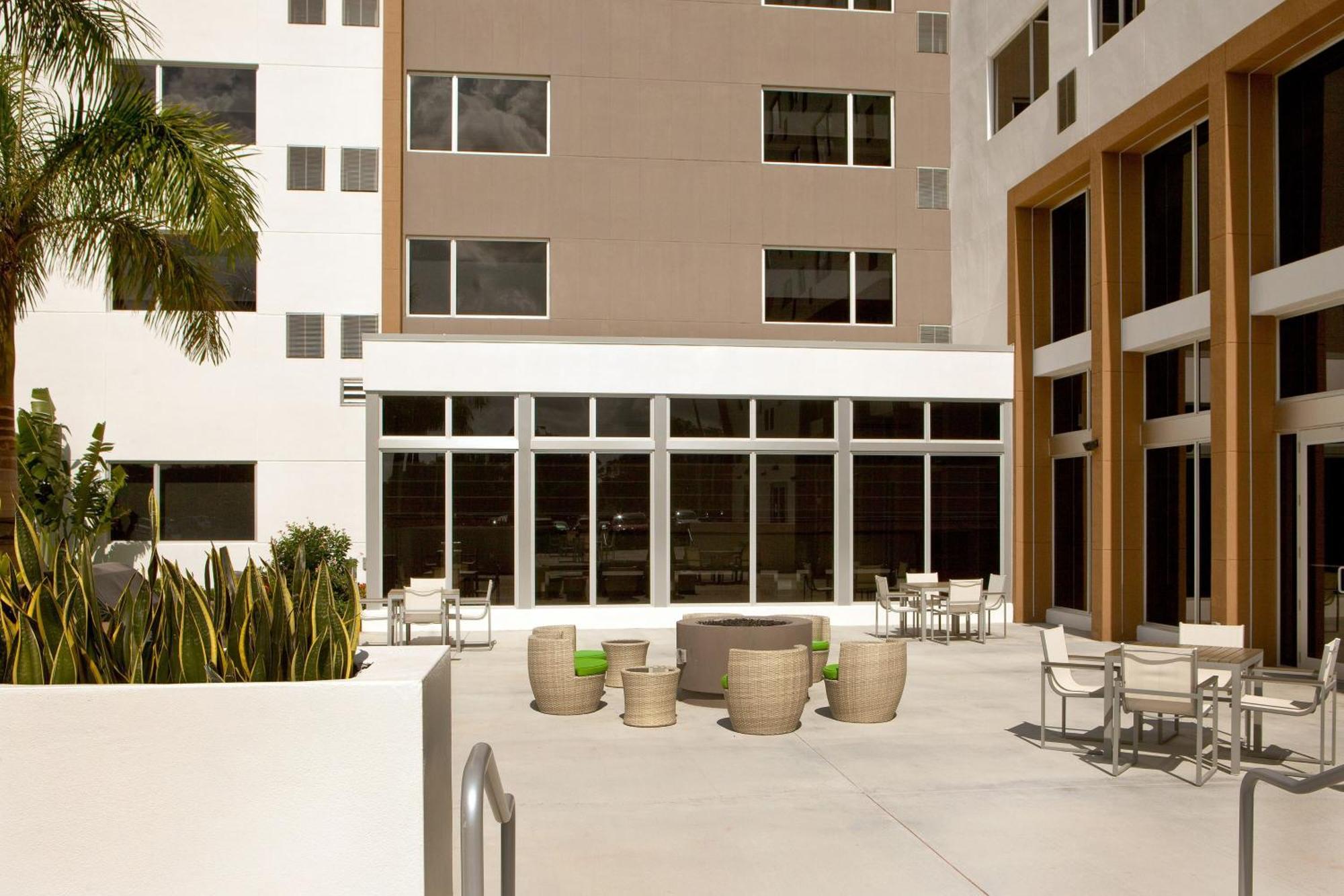 Element Miami Doral 3* Sweetwater