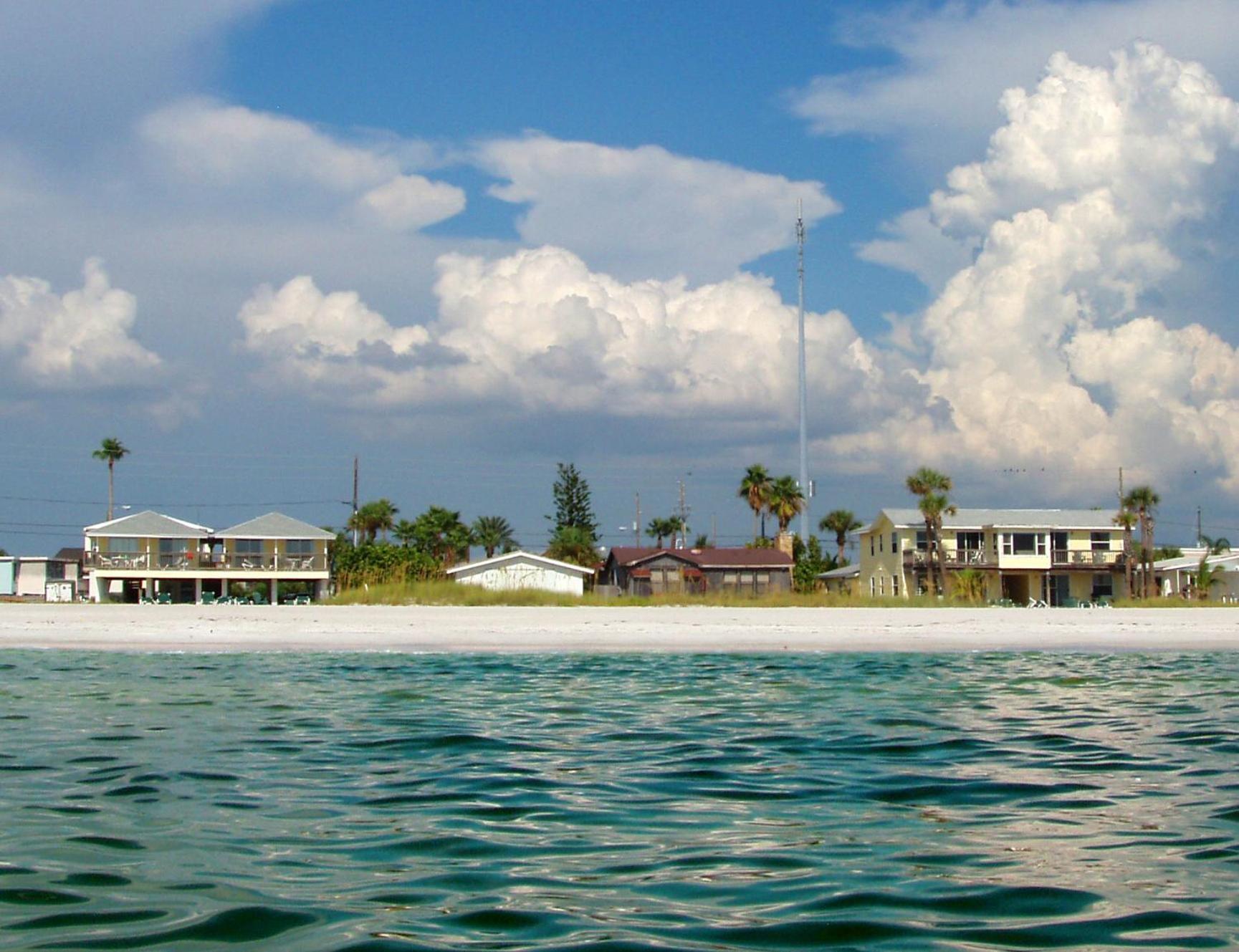 Sand Glo Villas *