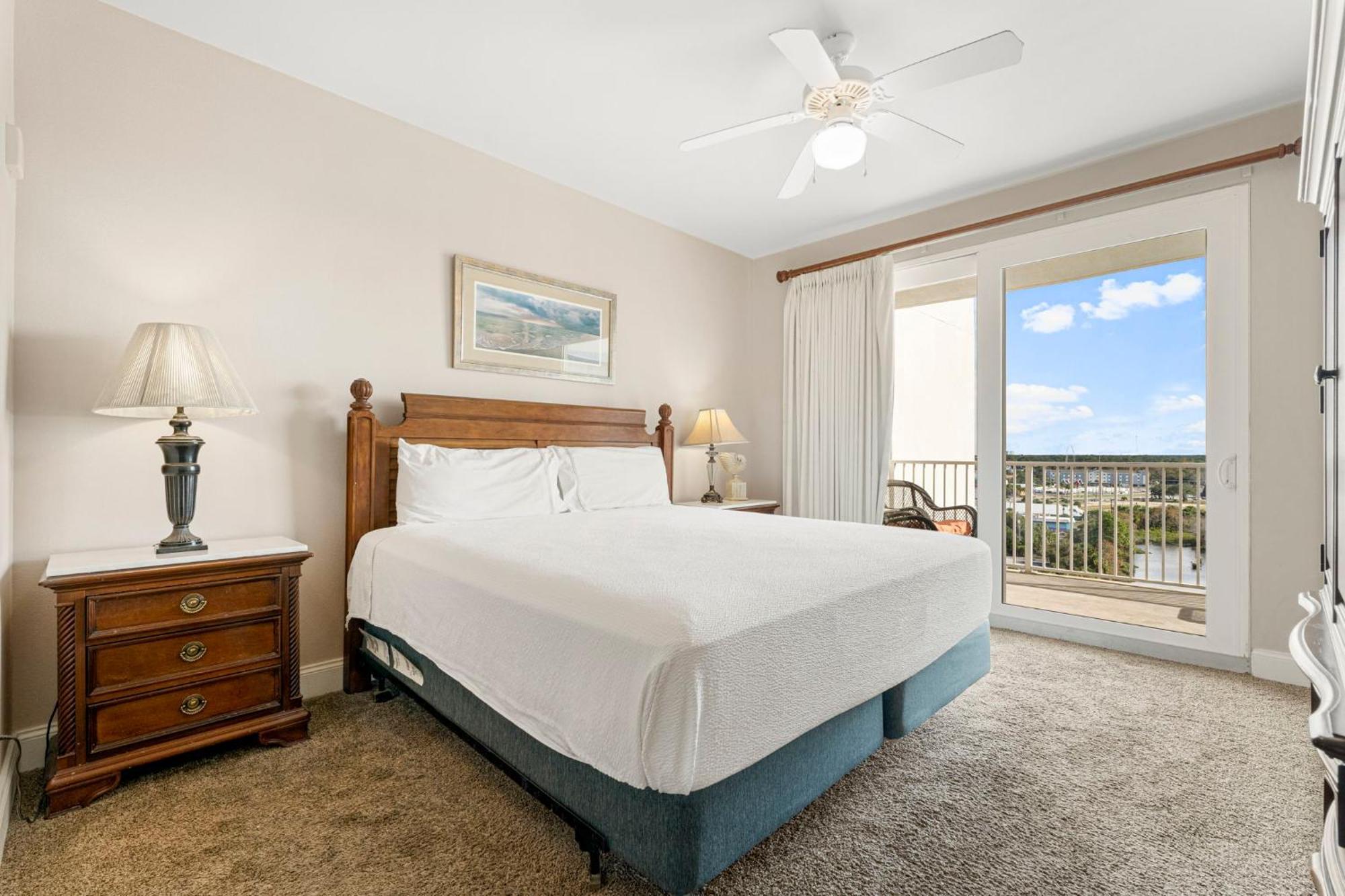 Laketown Wharf 0932 Apartment