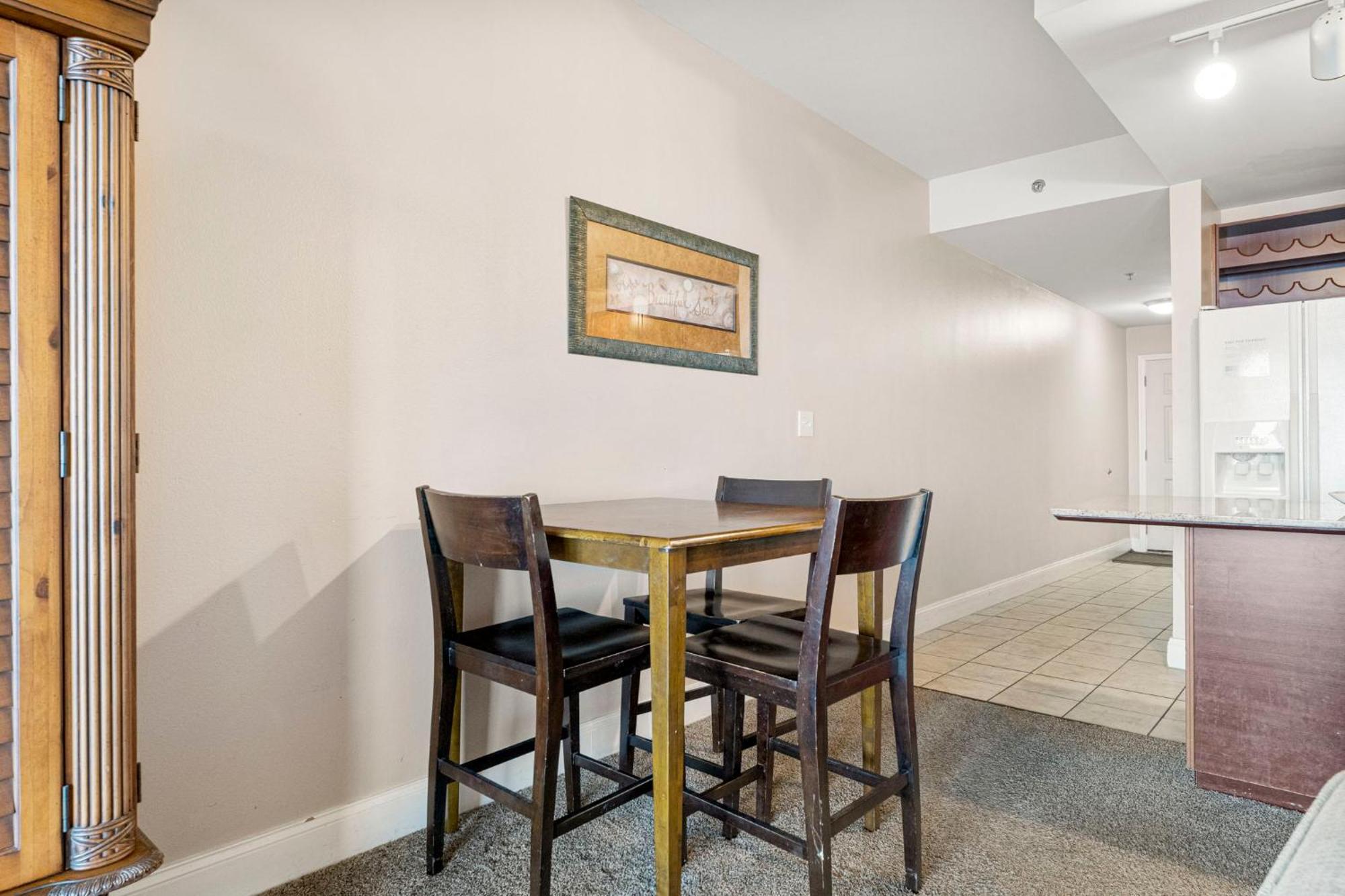 Apartment Laketown Wharf 0932 *