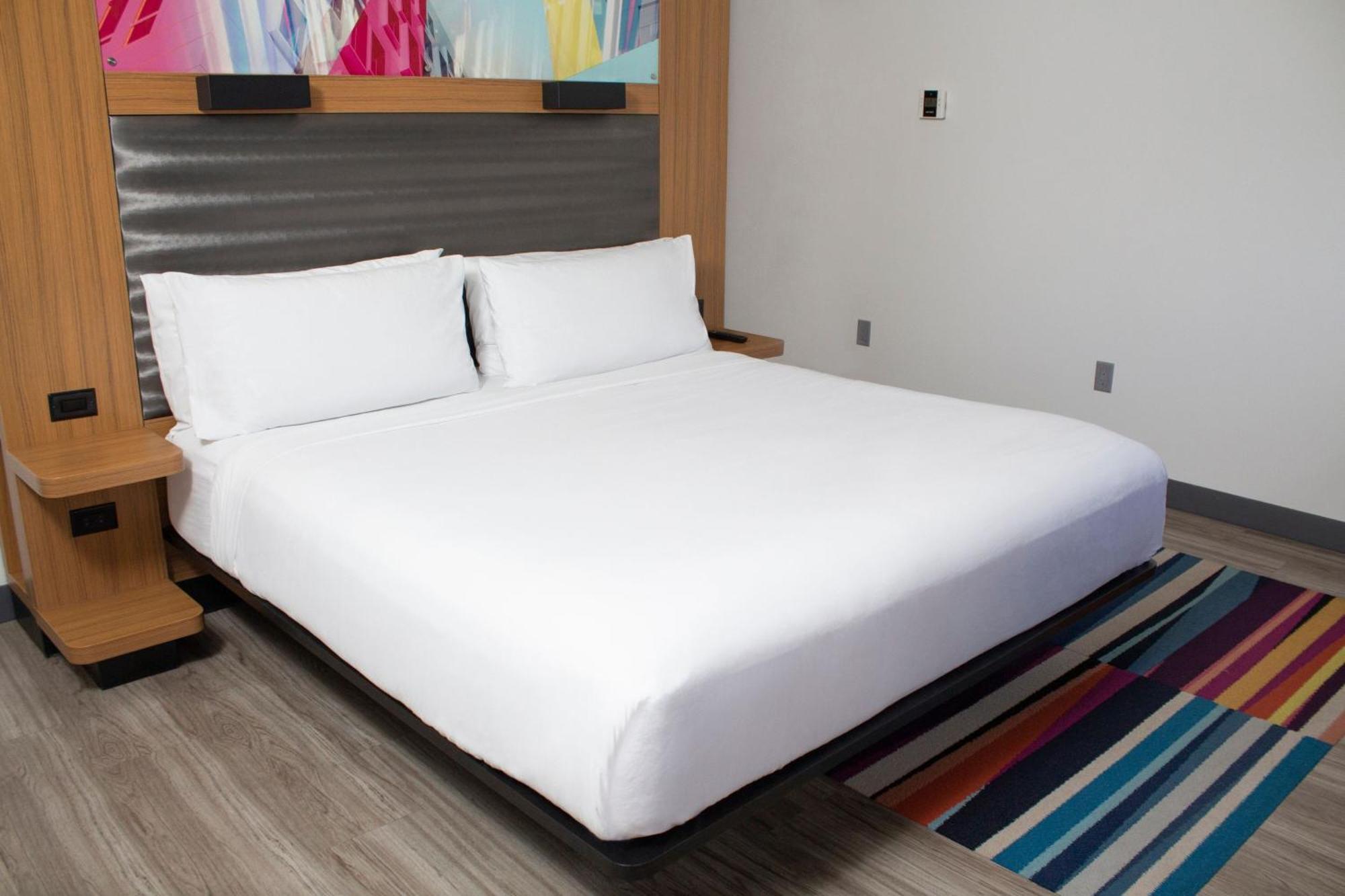 Aloft Miami Hotel 3*