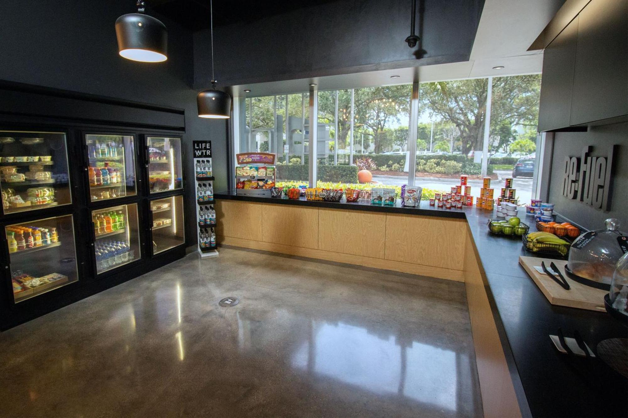 Aloft Miami 3*