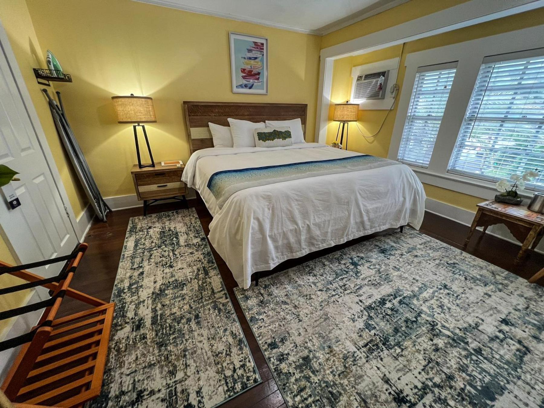 Vinoy House Hotel *