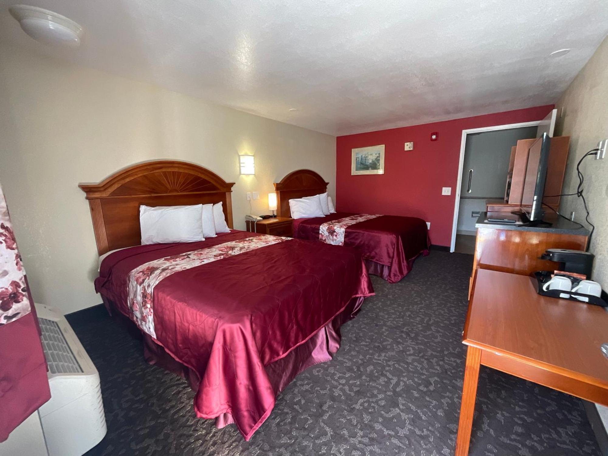 Hotel Knights 2*
