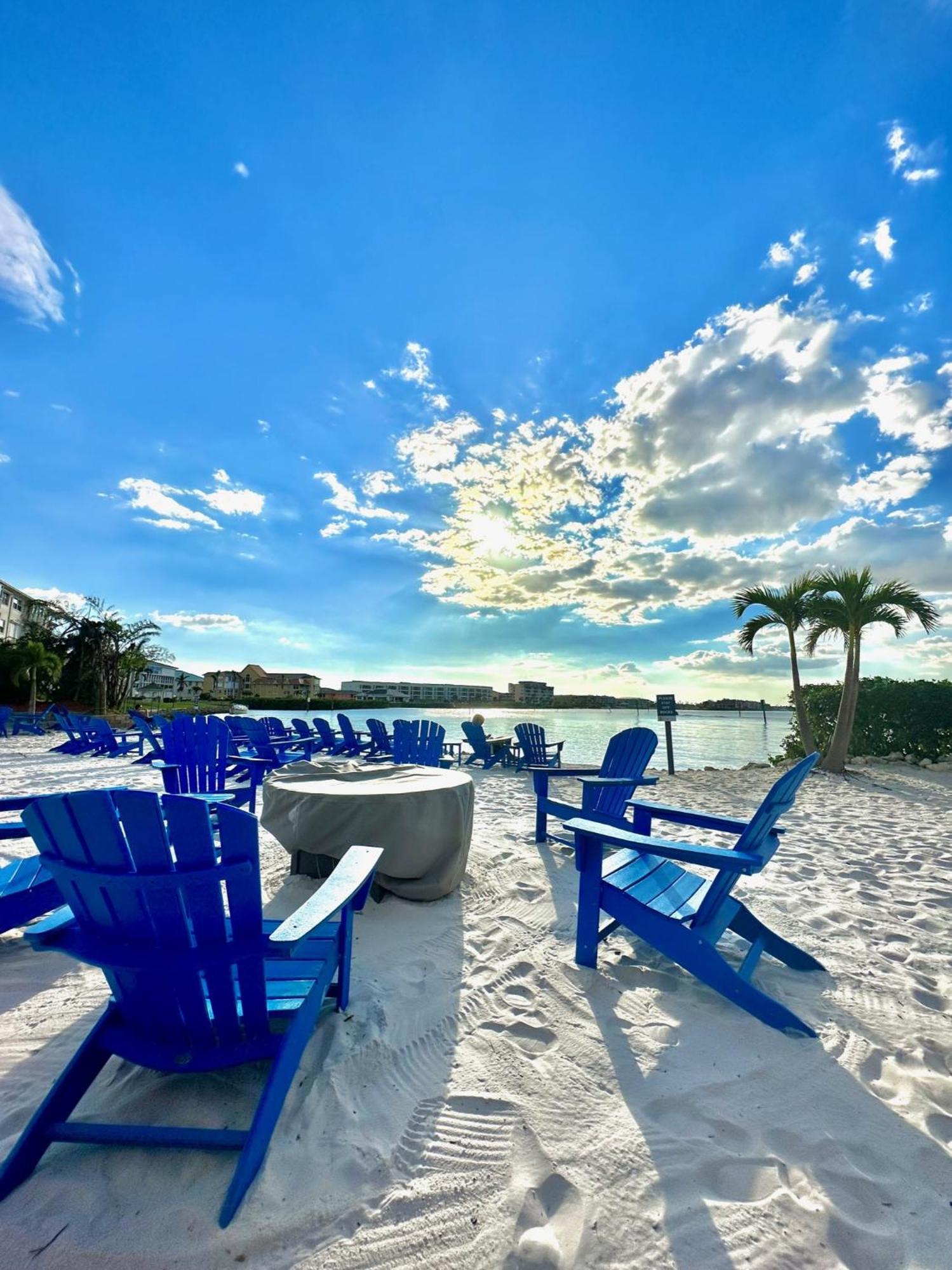 The At Fishermen's Village - 2 Bedroom