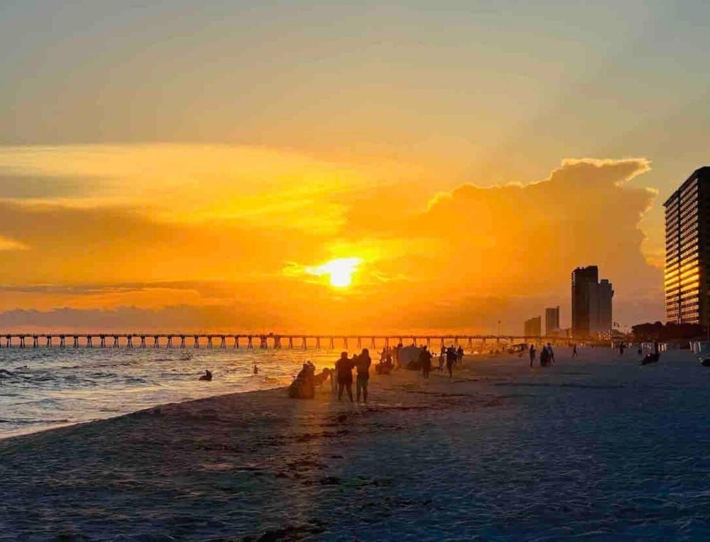 Sandy Bottoms Beachfront On The * Panama City Beach