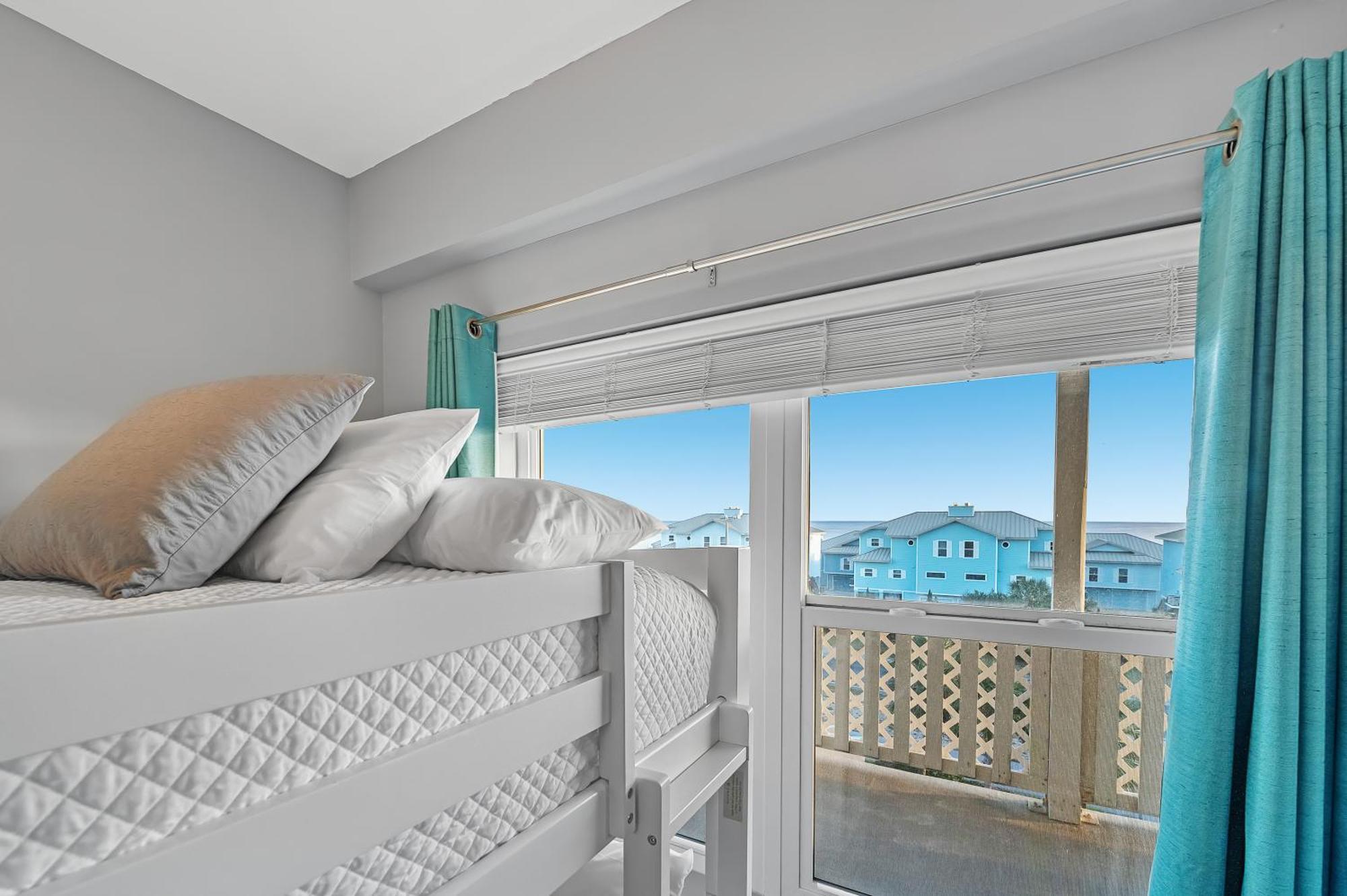 Baywatch Unit H5 Holiday home *