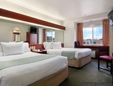 Microtel & Hotel Marianna