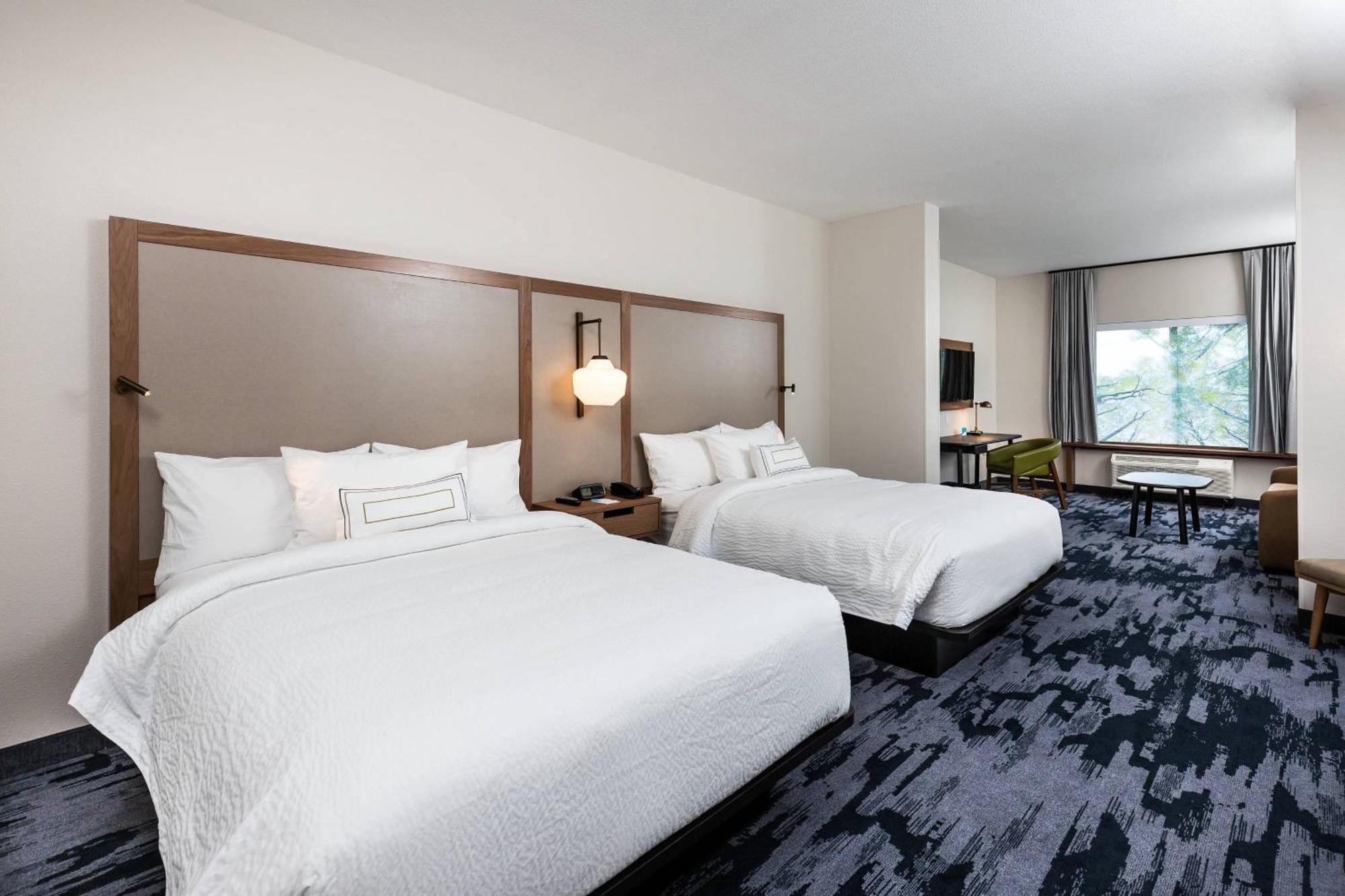 Hotel Fairfield & By Marriott 3*