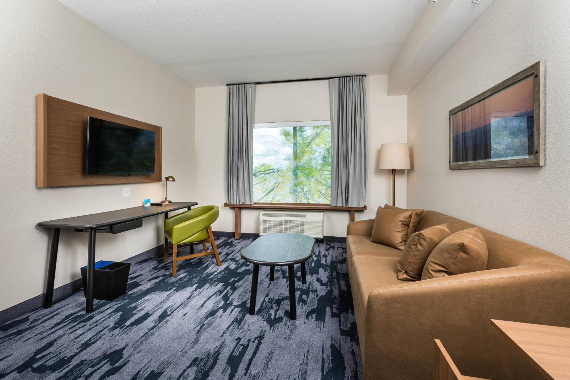 Fairfield & By Marriott Hotel 3*