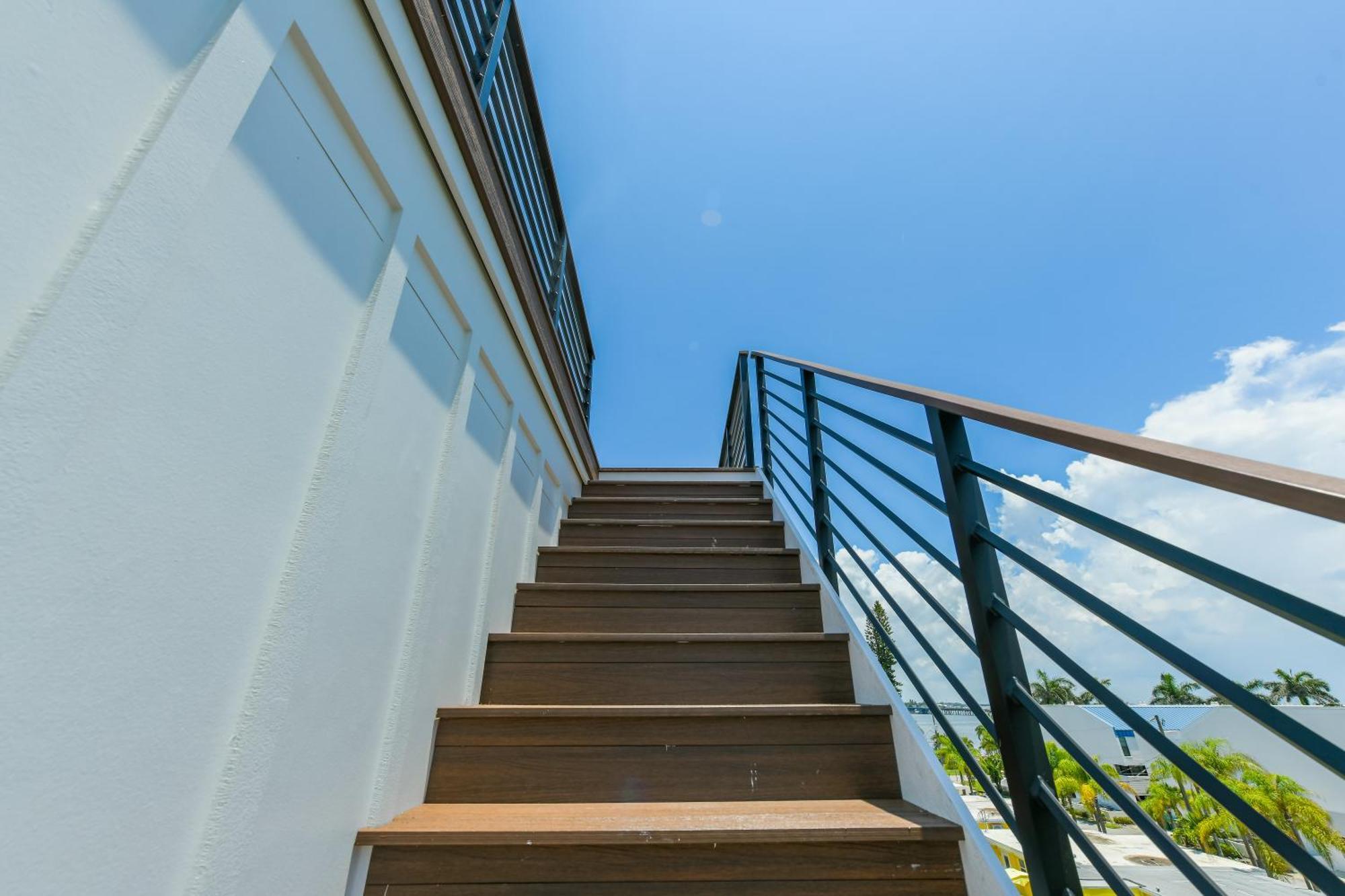 Mariners Crossing - Stunning Luxury W Gulf Views From Every Rooftop Deck Poolspa Holiday home Bradenton Beach