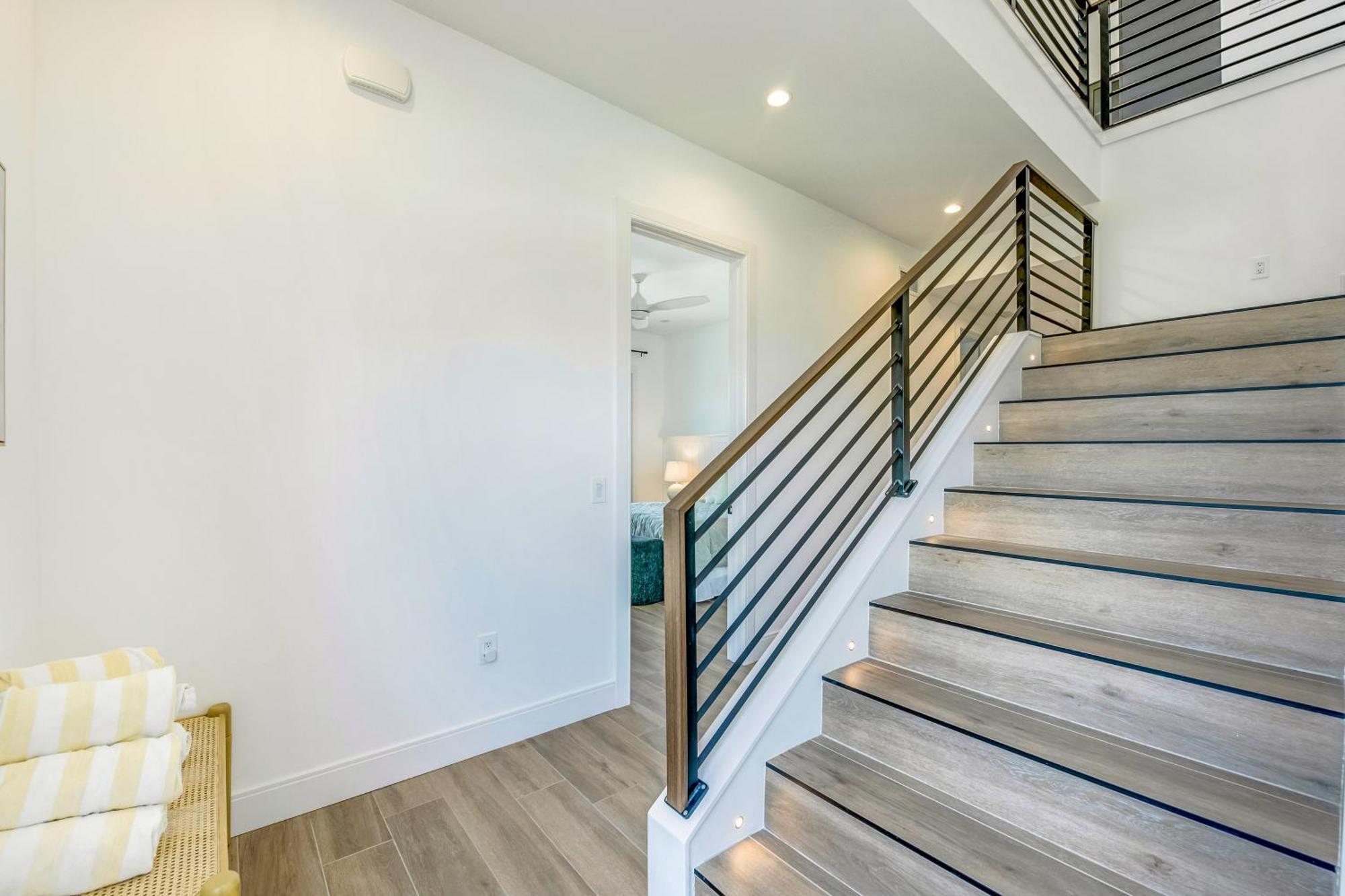 Mariners Crossing - Stunning Luxury W Gulf Views From Every Rooftop Deck Poolspa * Bradenton Beach