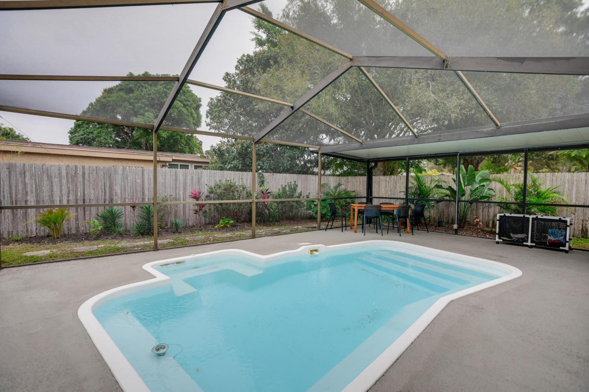 Fully Remodeled St Petersburg With Private Pool * St. Petersburg