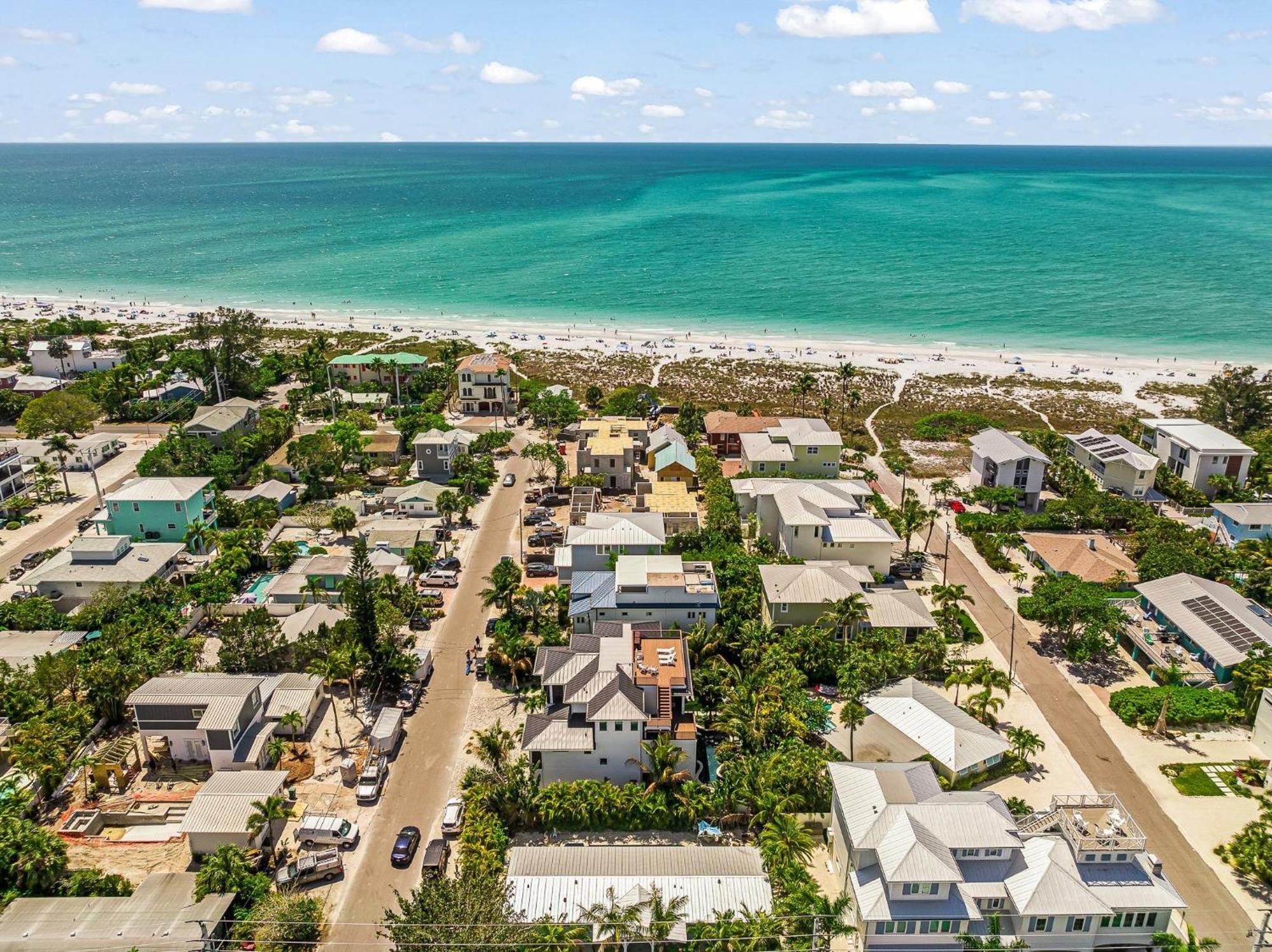 Fine And Sandy * Anna Maria