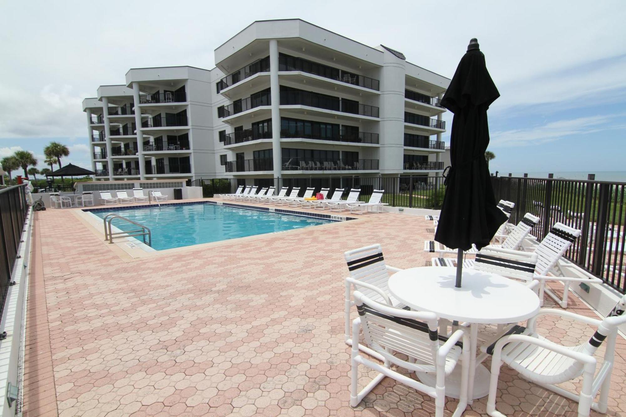 Ground Floor Beachfront With Steps To The And Pool & Access Holiday home New Smyrna Beach