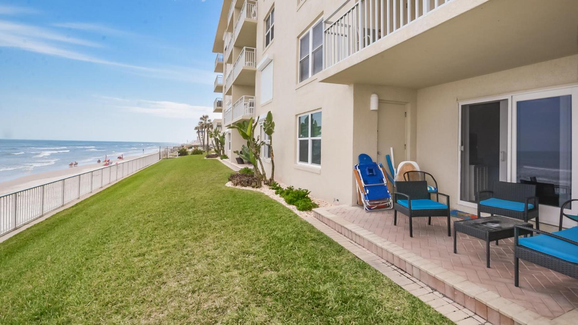 Holiday home Oceanfront Ground Floor Patio With Unbelievable Views! Complex Has Amenities For The Whole Family!
