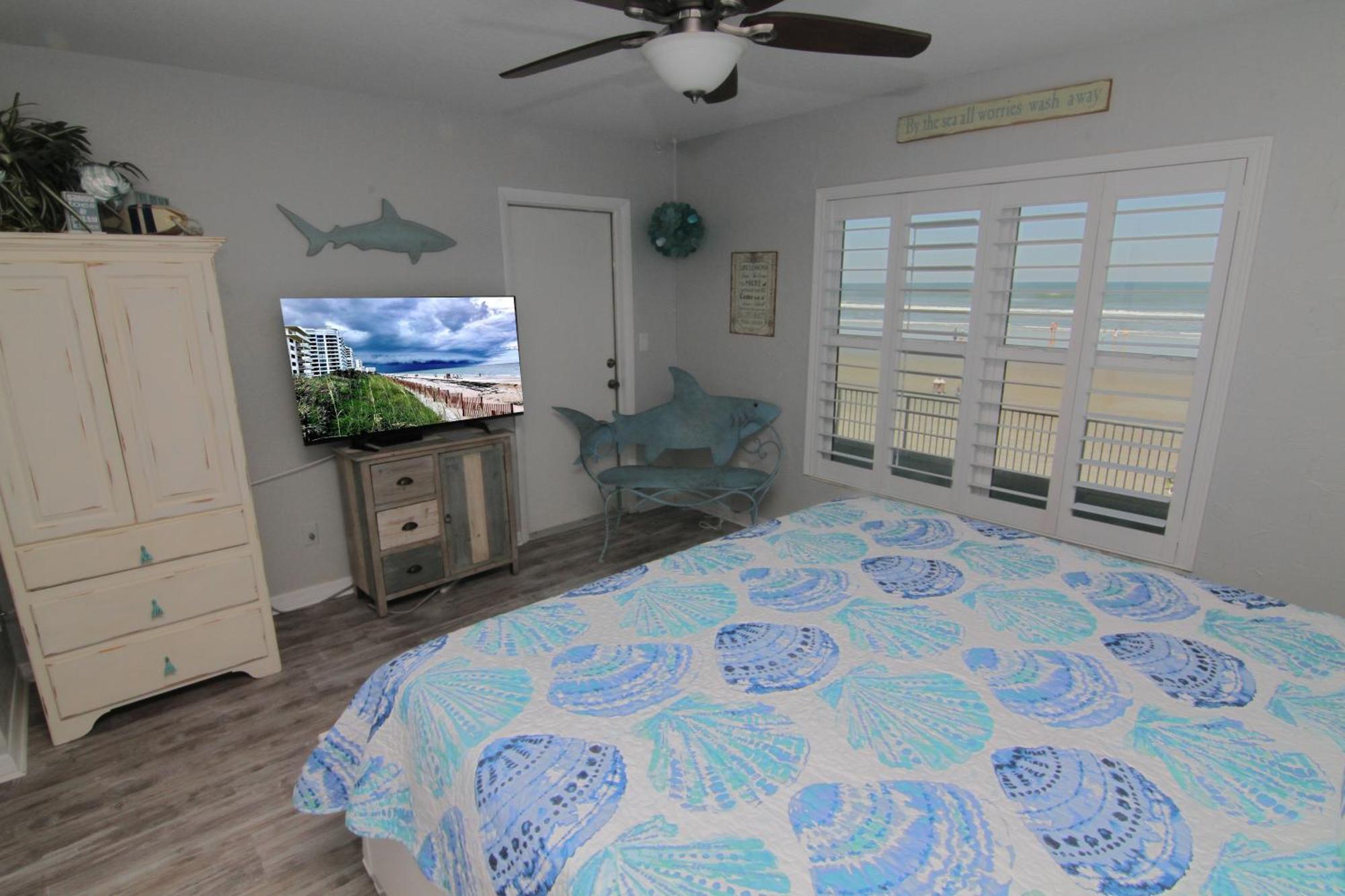 Oceanfront Ground Floor Patio With Unbelievable Views! Complex Has Amenities For The Whole Family! *