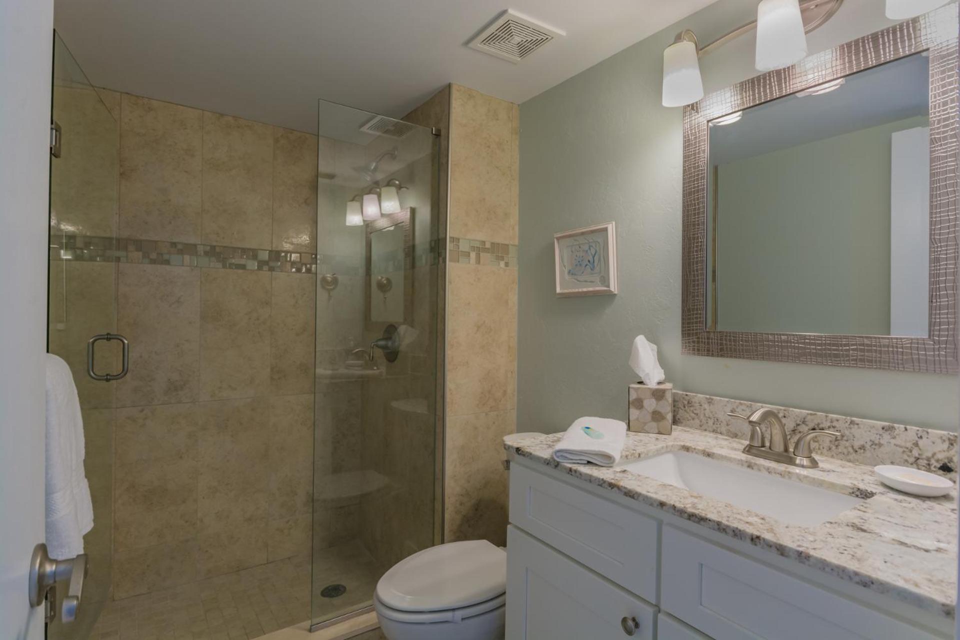 Floor Ocean And Pool Views Located On No-drive With 2 Complex Pools *