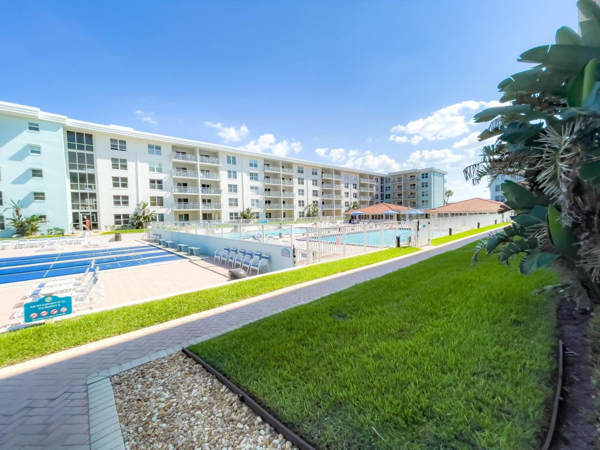 Holiday home Ocean View From Your Private Balcony With Direct Access To The No-drive Beach! *